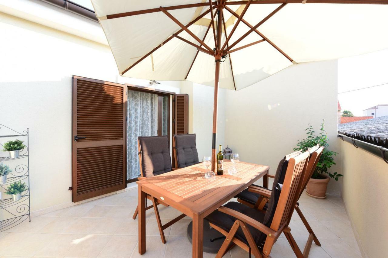 Apartments Zara & Toni エクステリア 写真